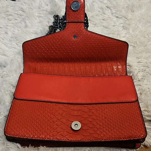 Red Snake Embossed Chain‎ Shoulder Bag Women's Fashion Clutch - Picture 7 of 15